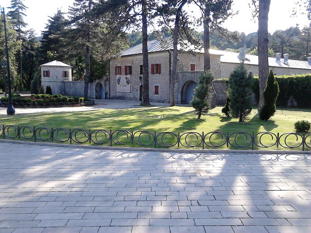Apartments Mirkovic Cetinje Luaran gambar